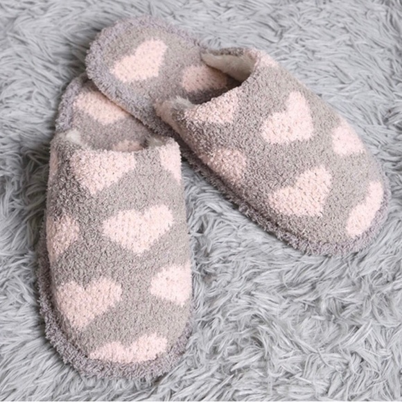 LLK Shoes - Amazing women’s ultra soft comfy slip on hearts house slippers